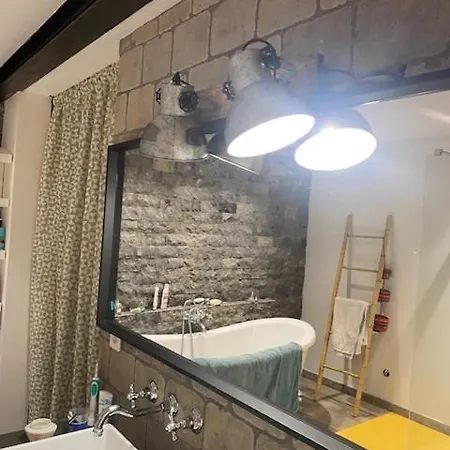Maison De Familiale Avec Piscine Privee